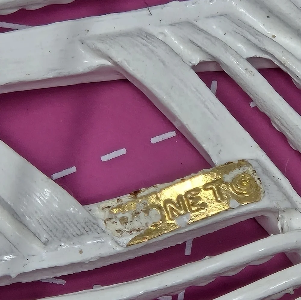 VINTAGE MONET BROOCH LOT OF 4 GOLD SILVER WHITE MIXED FASHION JEWELRY WOMEN